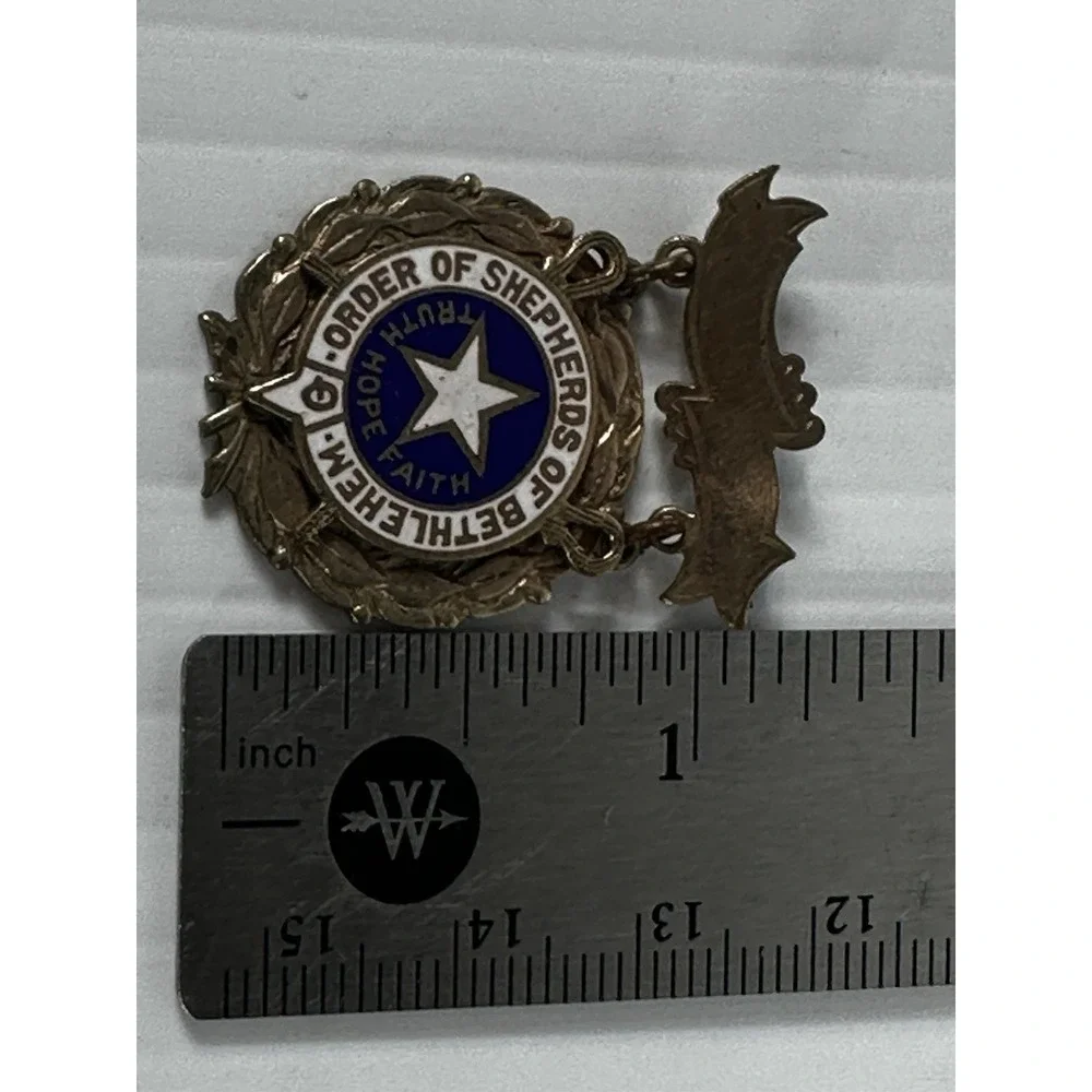 Antique Order Of Shepherds of‎ Bethlenem Fraternal Organization Lapel Pin Truth